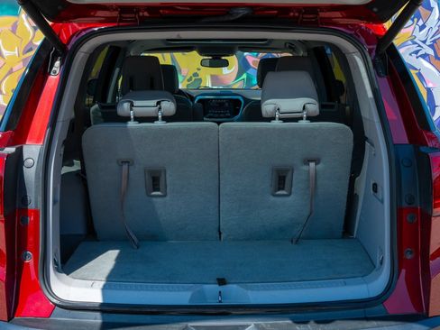 Used 2019 GMC Acadia SLT w/ LPO, Cargo Package FWD image 11