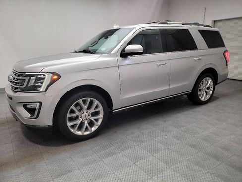 Used 2019 Ford Expedition Limited w/ Equipment Group 302A AWD/4WD image 2