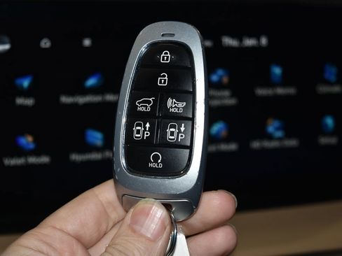 Used 2023 Hyundai Santa Fe Calligraphy image 18