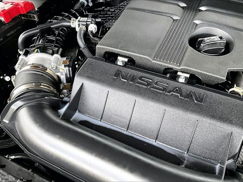 Used 2023 Nissan Frontier SV w/ SV Premium Package image 32