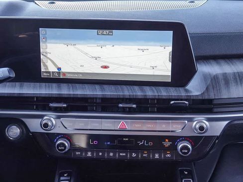 Used 2023 Kia Telluride EX w/ EX Captain's Chair Package image 12