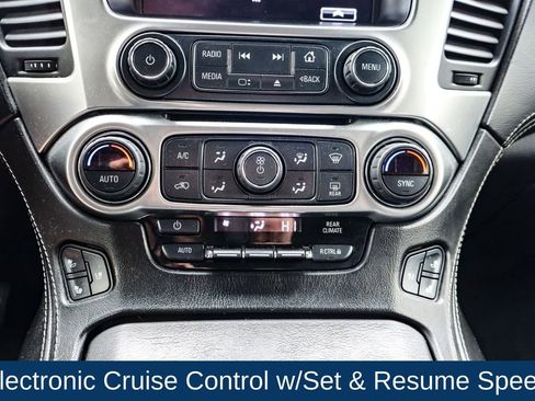 Used 2018 Chevrolet Suburban Premier image 33