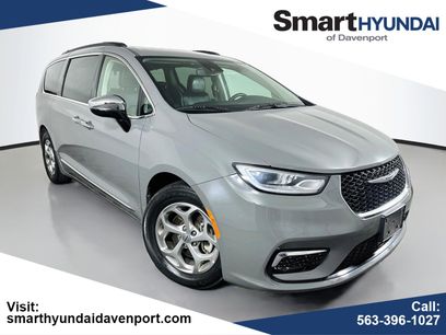 Used 2023 Chrysler Pacifica Limited