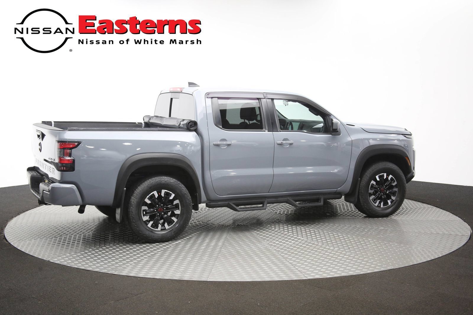 Used 2023 Nissan Frontier PRO-4X w/ Technology Package AWD/4WD image 39