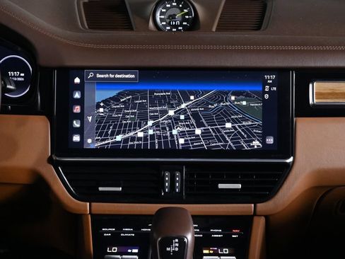 Certified 2023 Porsche Cayenne Turbo S AWD/4WD image 15