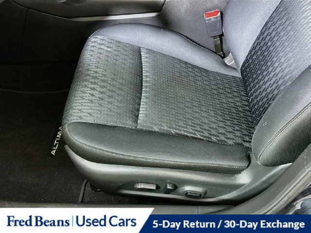Used 2016 Nissan Altima 2.5 SV FWD image 25