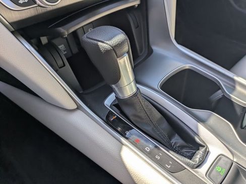 Used 2018 Honda Accord LX image 12