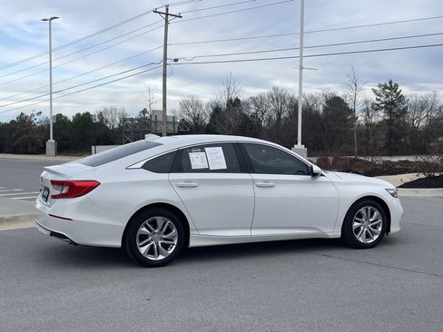 Used 2018 Honda Accord LX image 8
