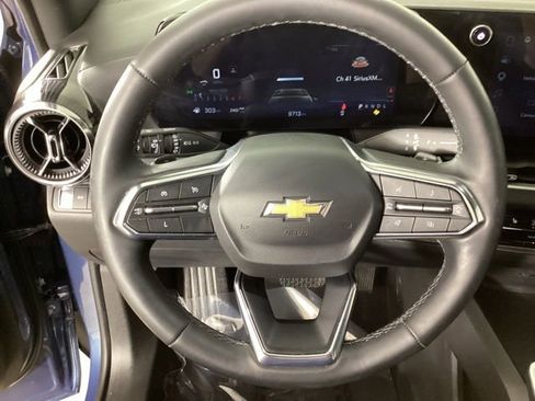 Used 2025 Chevrolet Equinox LT AWD/4WD image 21