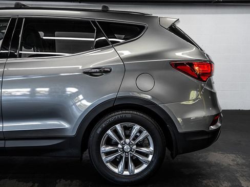 Used 2018 Hyundai Santa Fe Sport 2.0T FWD image 13