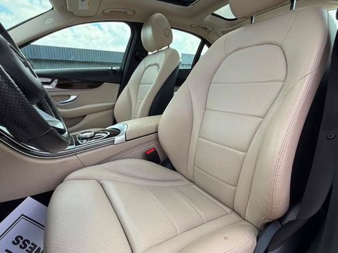Used 2018 Mercedes-Benz C 300 4MATIC Sedan image 19