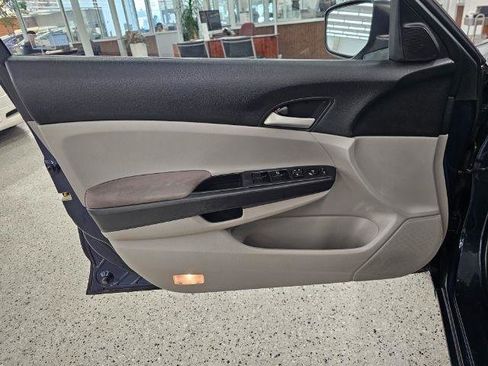 Used 2012 Honda Accord LX image 25