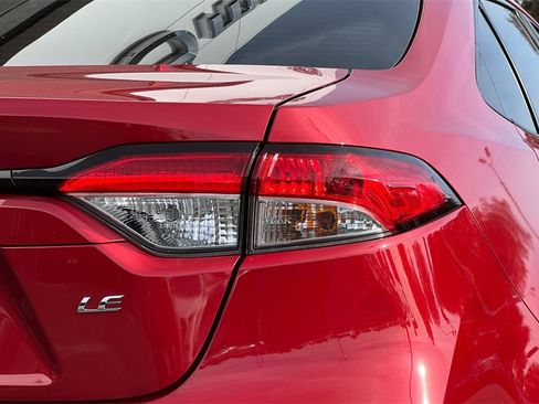 Used 2020 Toyota Corolla LE image 31