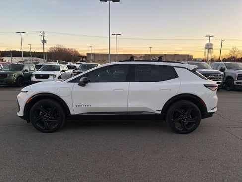 Used 2024 Chevrolet Equinox EV RS image 4