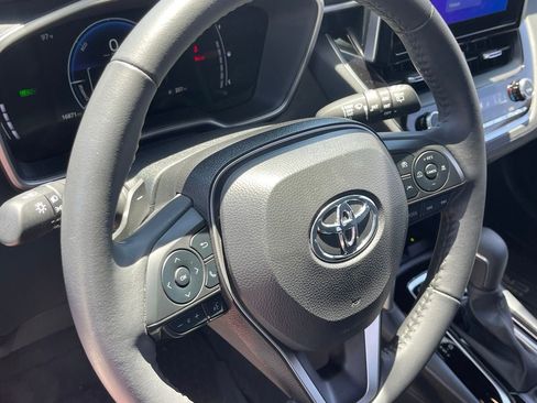 Used 2024 Toyota Corolla Cross AWD Hybrid w/ Convenience Package image 9