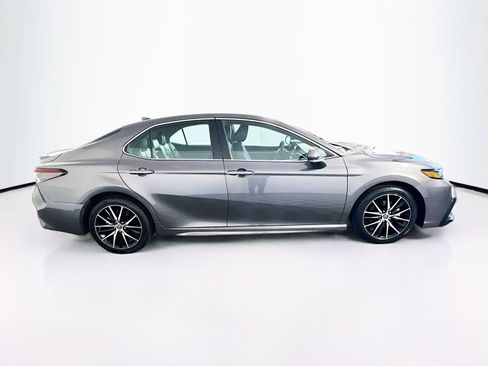 Used 2023 Toyota Camry SE FWD image 8