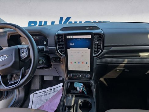 Used 2024 Ford Ranger Lariat w/ FX4 Off-Road Package image 11