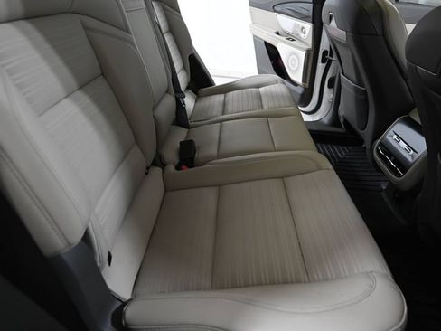 Used 2025 Lincoln Nautilus Reserve AWD/4WD image 28