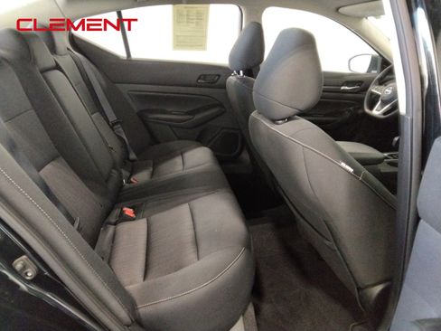 Used 2025 Nissan Altima 2.5 SV image 34