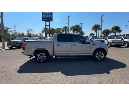 Used 2017 Ford F150 Lariat image 9