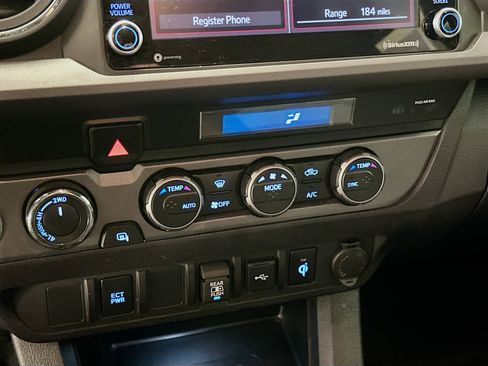 Used 2023 Toyota Tacoma TRD Off-Road image 24