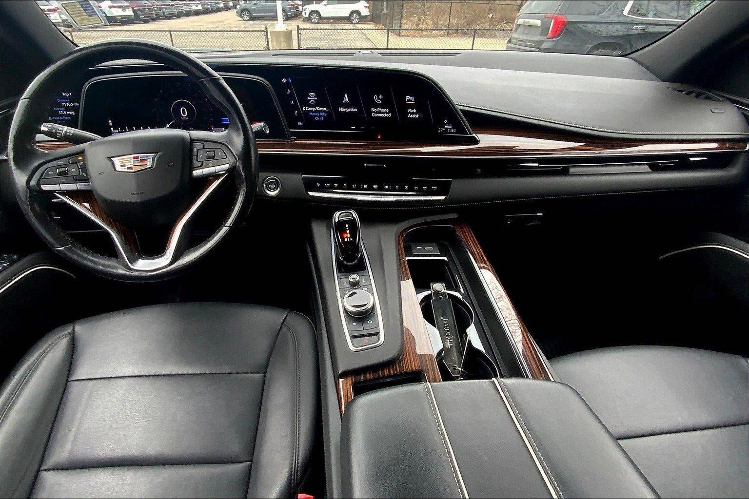 Used 2022 Cadillac Escalade Luxury AWD/4WD image 14