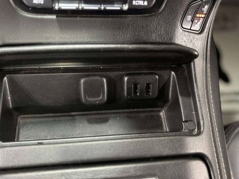 Used 2016 GMC Yukon Denali w/ Open Road Package AWD/4WD image 32