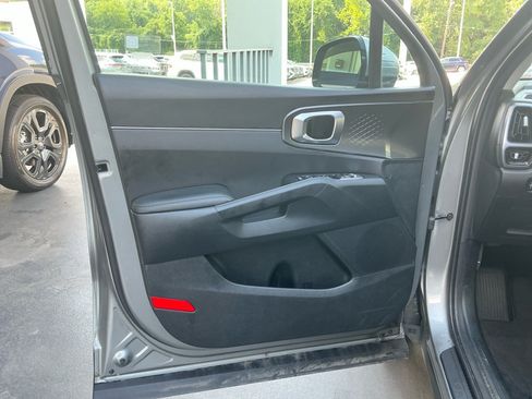Used 2023 Kia Sorento EX FWD image 35