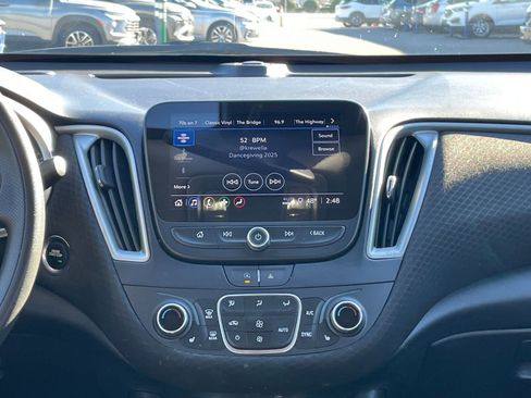 Used 2024 Chevrolet Malibu LT image 21