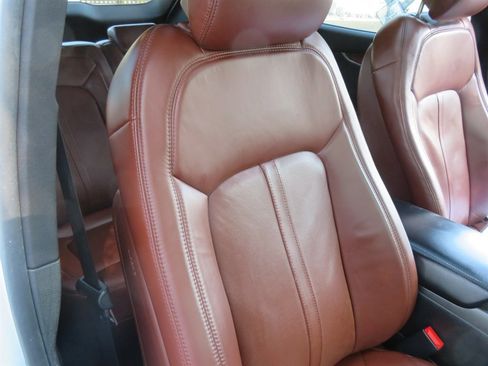 Used 2017 Lincoln MKX Reserve w/ Driver Assistance Package image 38