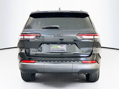 Used 2023 Jeep Grand Cherokee L Laredo image 7