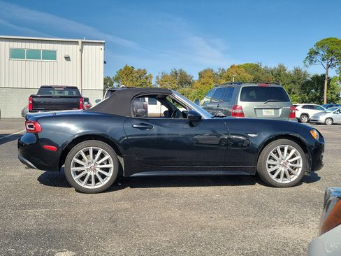 Used 2017 FIAT 124 Spider Lusso image 7