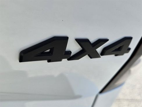 New 2026 Nissan Frontier SV w/ All-Weather Content Package image 9