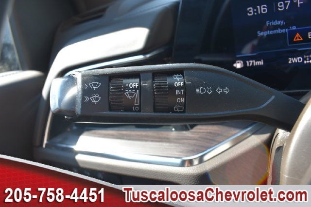 Used 2025 Chevrolet Suburban Z71 w/ Comfort Package AWD/4WD image 40