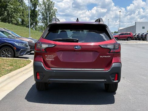 Used 2022 Subaru Outback Premium AWD/4WD image 10