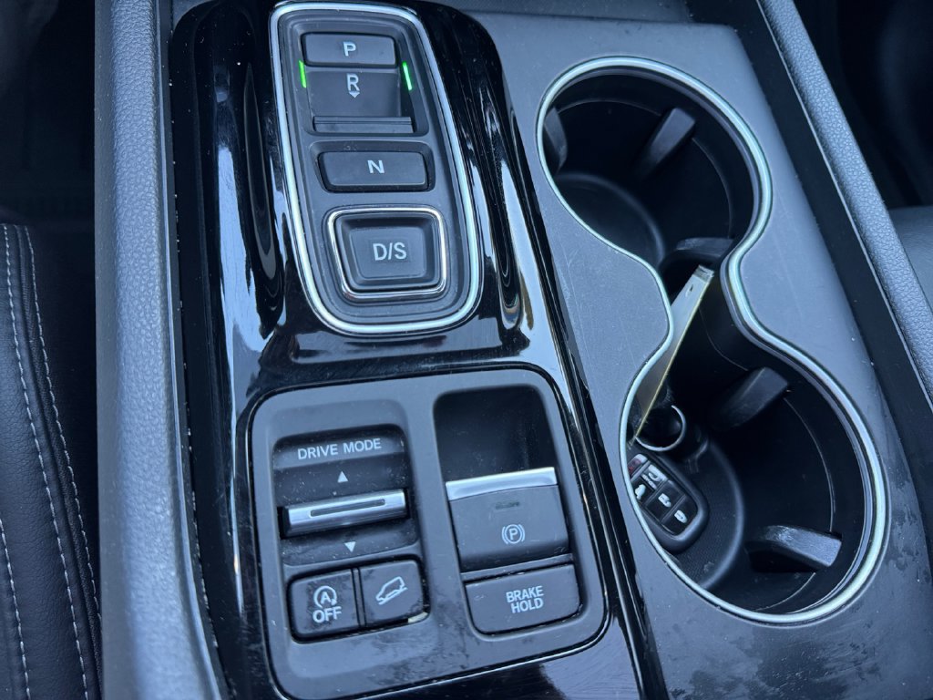 Used 2025 Honda Pilot Touring image 18