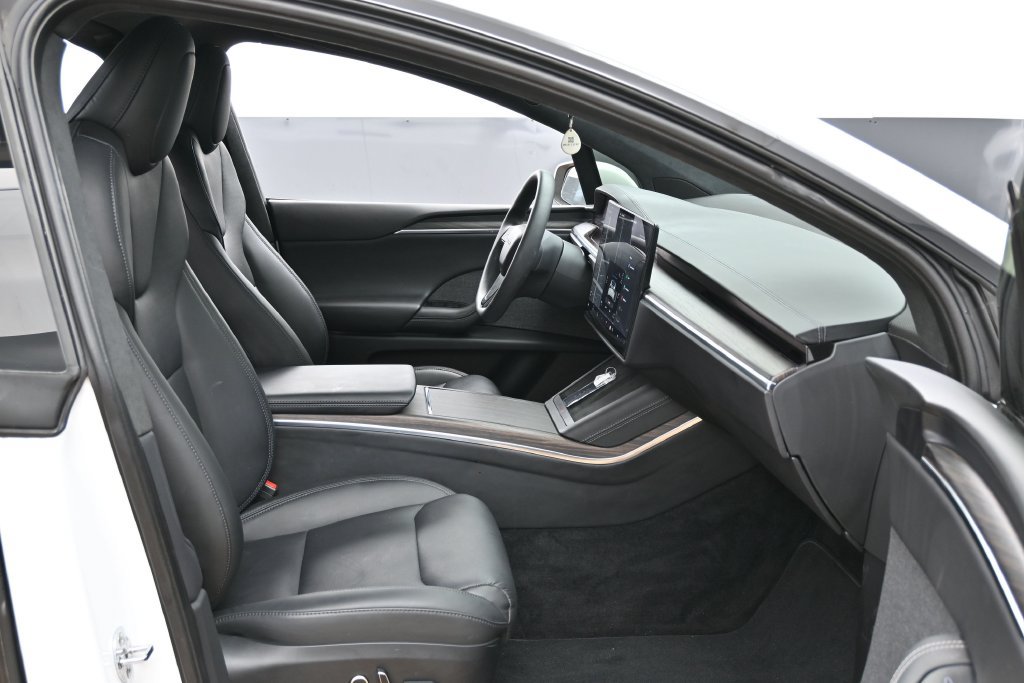 Used 2024 Tesla Model X AWD/4WD image 38