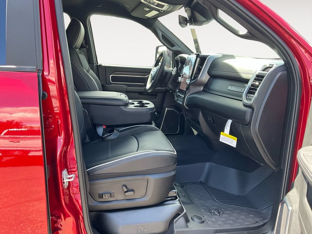 New 2026 RAM 3500 Laramie AWD/4WD image 10