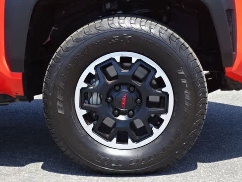 Used 2024 Toyota Tacoma TRD Off-Road w/ TRD Off Road Premium Package AWD/4WD image 8