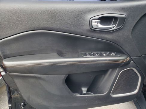 Used 2019 Jeep Compass Limited AWD/4WD image 23