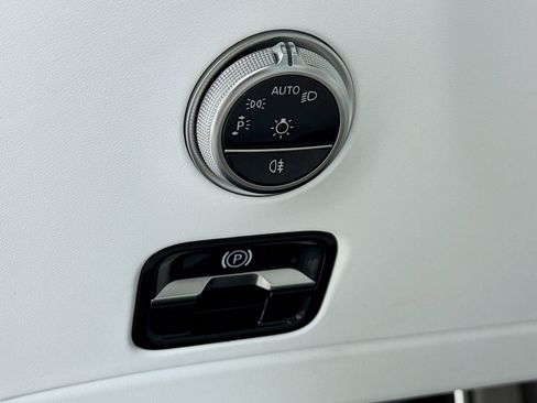 Used 2026 Mercedes-Benz Maybach SL 680 image 11