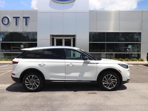 Used 2022 Lincoln Corsair FWD image 17