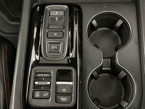 Certified 2025 Honda Pilot TrailSport image 24