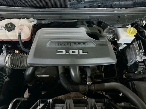 Used 2022 RAM 1500 Limited w/ Night Edition image 32