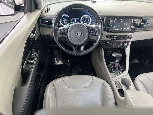 Used 2019 Kia Niro Touring image 22