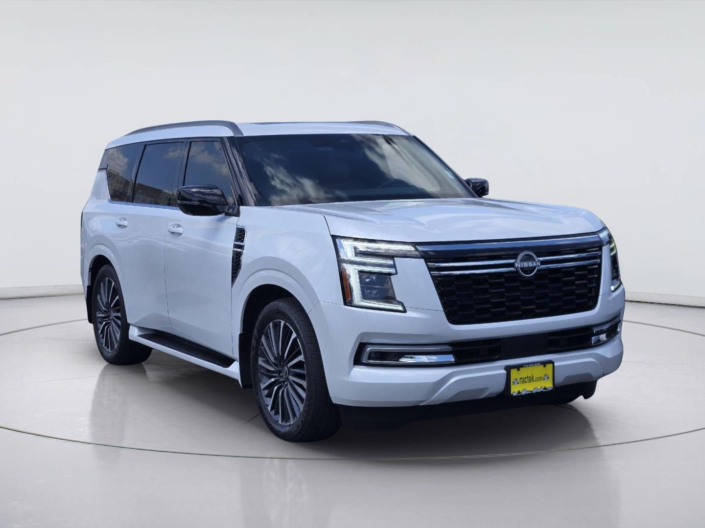 Used 2026 Nissan Armada Platinum Reserve AWD/4WD image 3