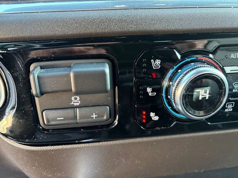 Certified 2024 GMC Sierra 1500 SLT w/ SLT Premium Plus Package image 28