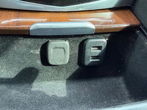 Used 2019 Cadillac Escalade Luxury image 68