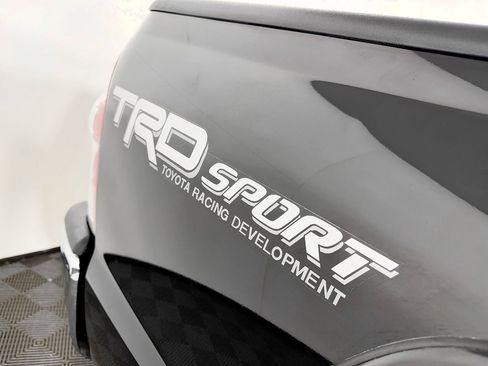 Used 2015 Toyota Tacoma w/ TRD Sport Package AWD/4WD image 25