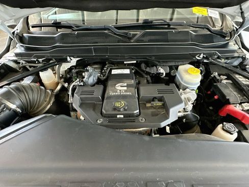 Used 2023 RAM 2500 Tradesman w/ Chrome Appearance Group AWD/4WD image 31